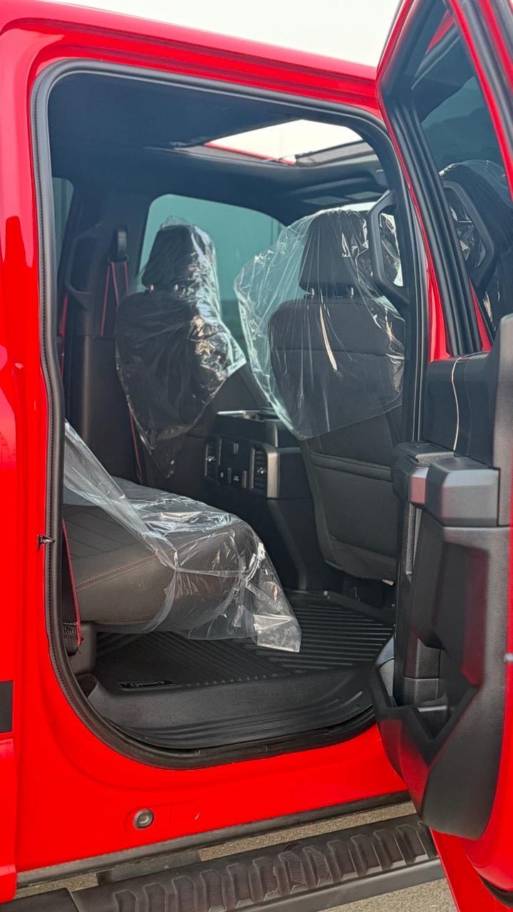 Car Image 2018 FORD F-150 XLT