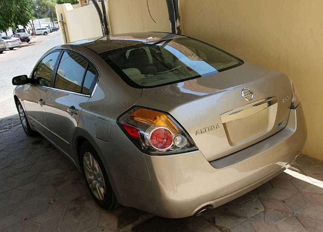 Car Image 2010 NISSAN ALTIMA S