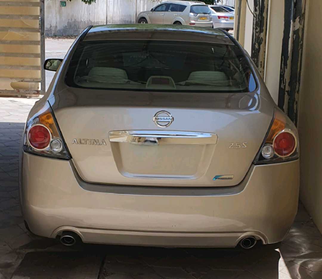 Car Image 2010 NISSAN ALTIMA S