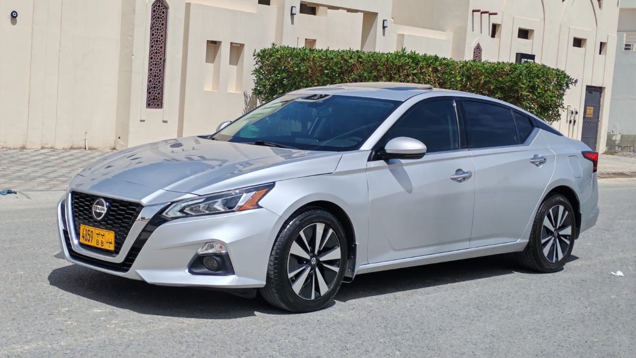 Car Image 2020 NISSAN ALTIMA SL