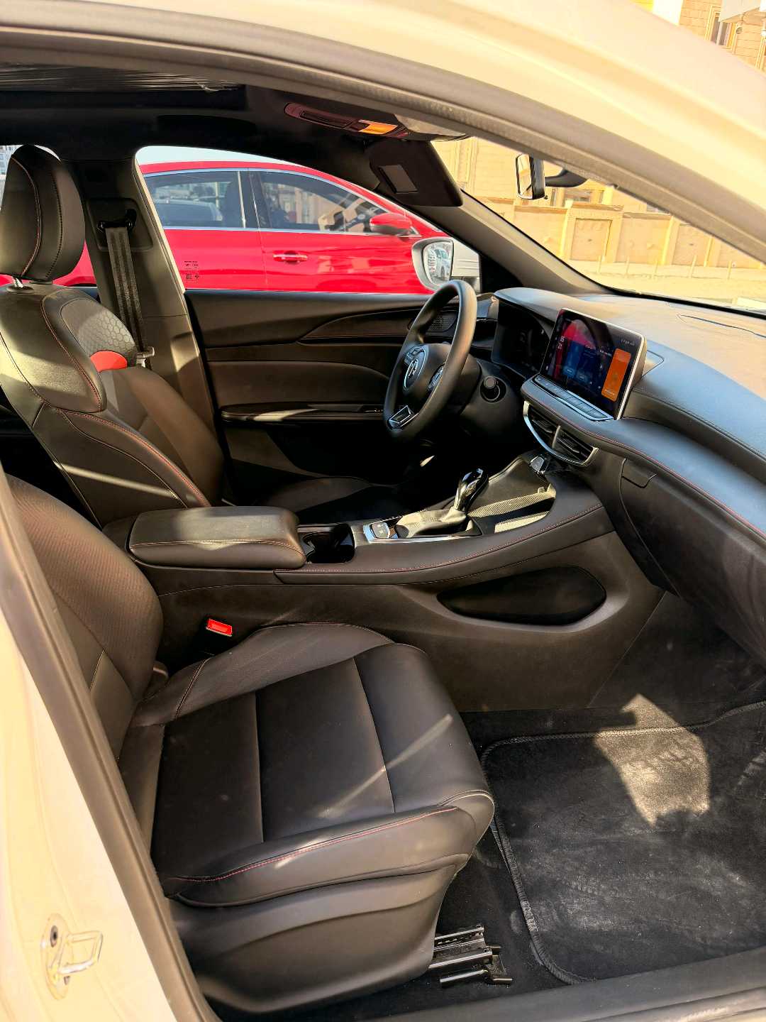 أم جي GT 2025