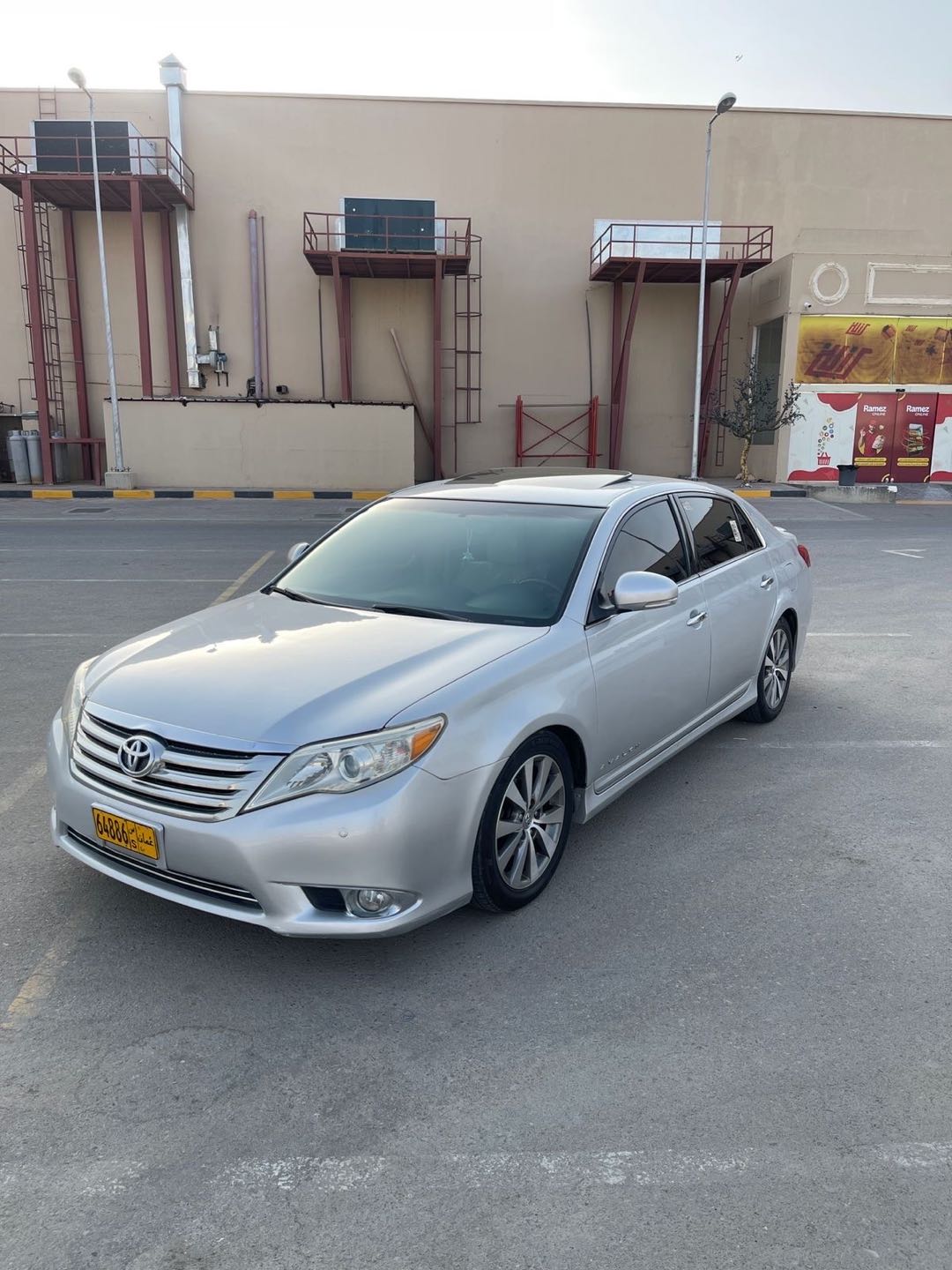 Car Image 2011 TOYOTA AVALON LIMITED