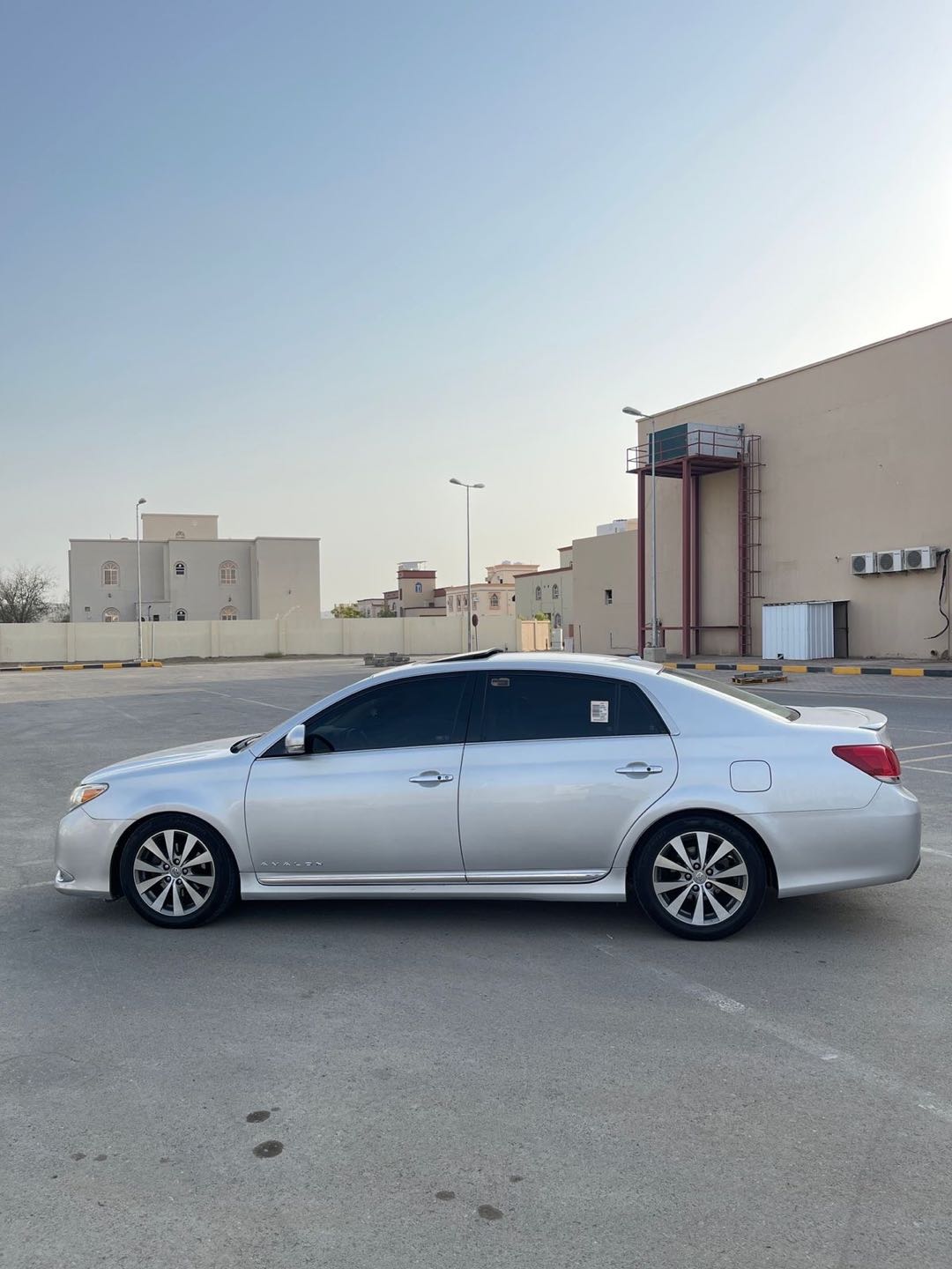 Car Image 2011 TOYOTA AVALON LIMITED