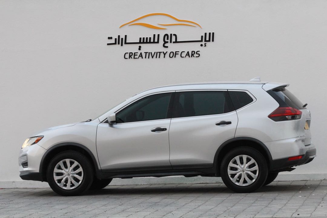 Car Image 2018 NISSAN ROGUE S
