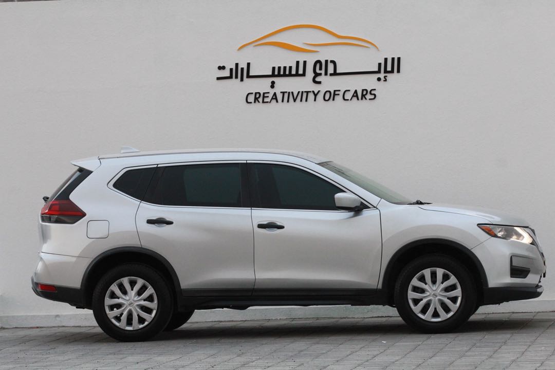 Car Image 2018 NISSAN ROGUE S