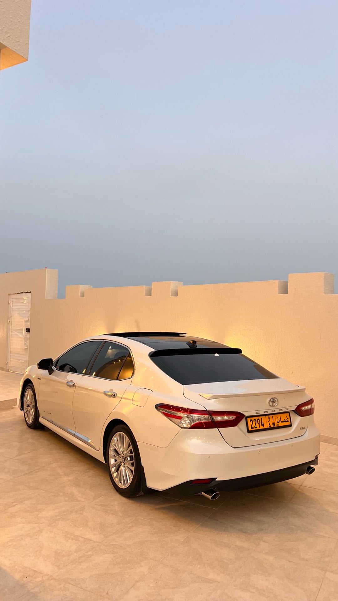 Car Image 2018 TOYOTA CAMRY XLE