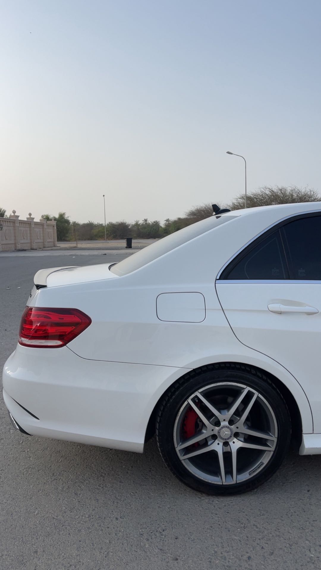 Car Image 2014 MERCEDES E Class 350
