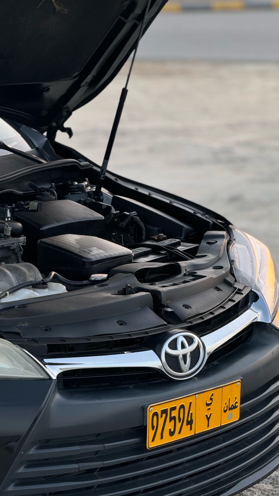 Car Image 2017 TOYOTA CAMRY LE