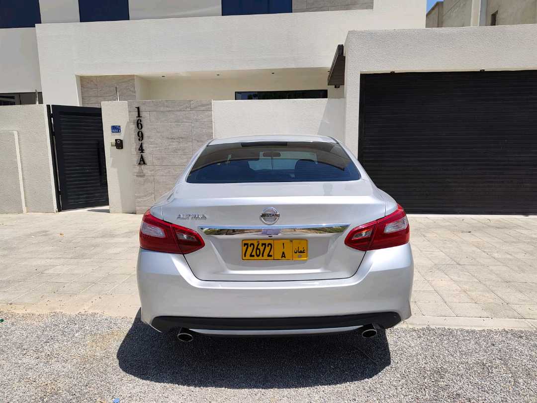 Car Image 2018 NISSAN ALTIMA S