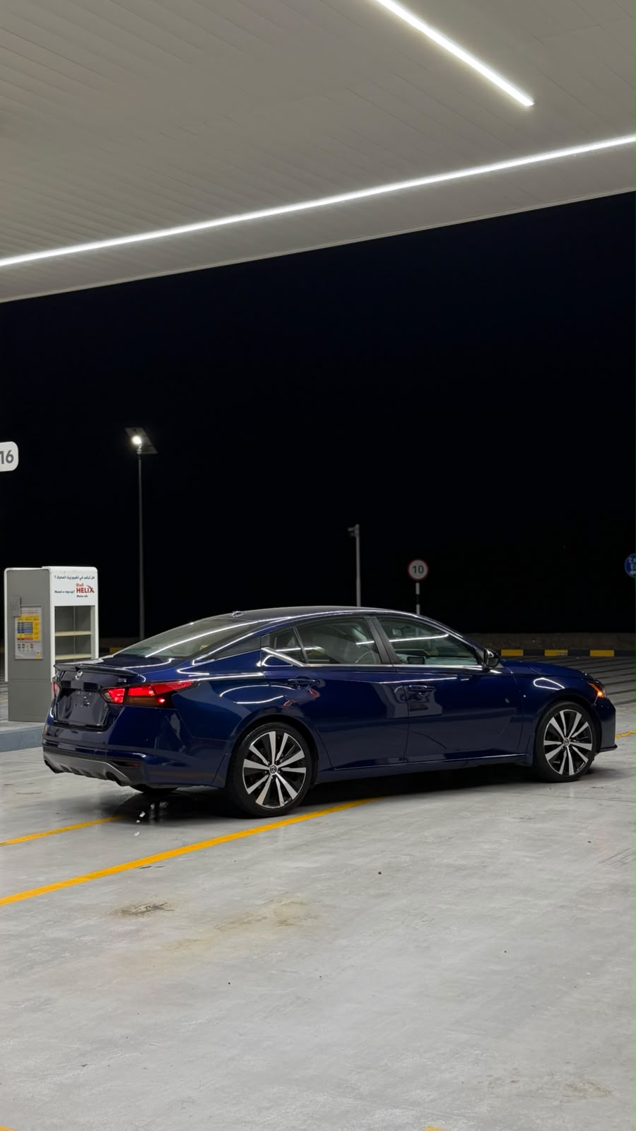 Car Image 2019 NISSAN ALTIMA SR