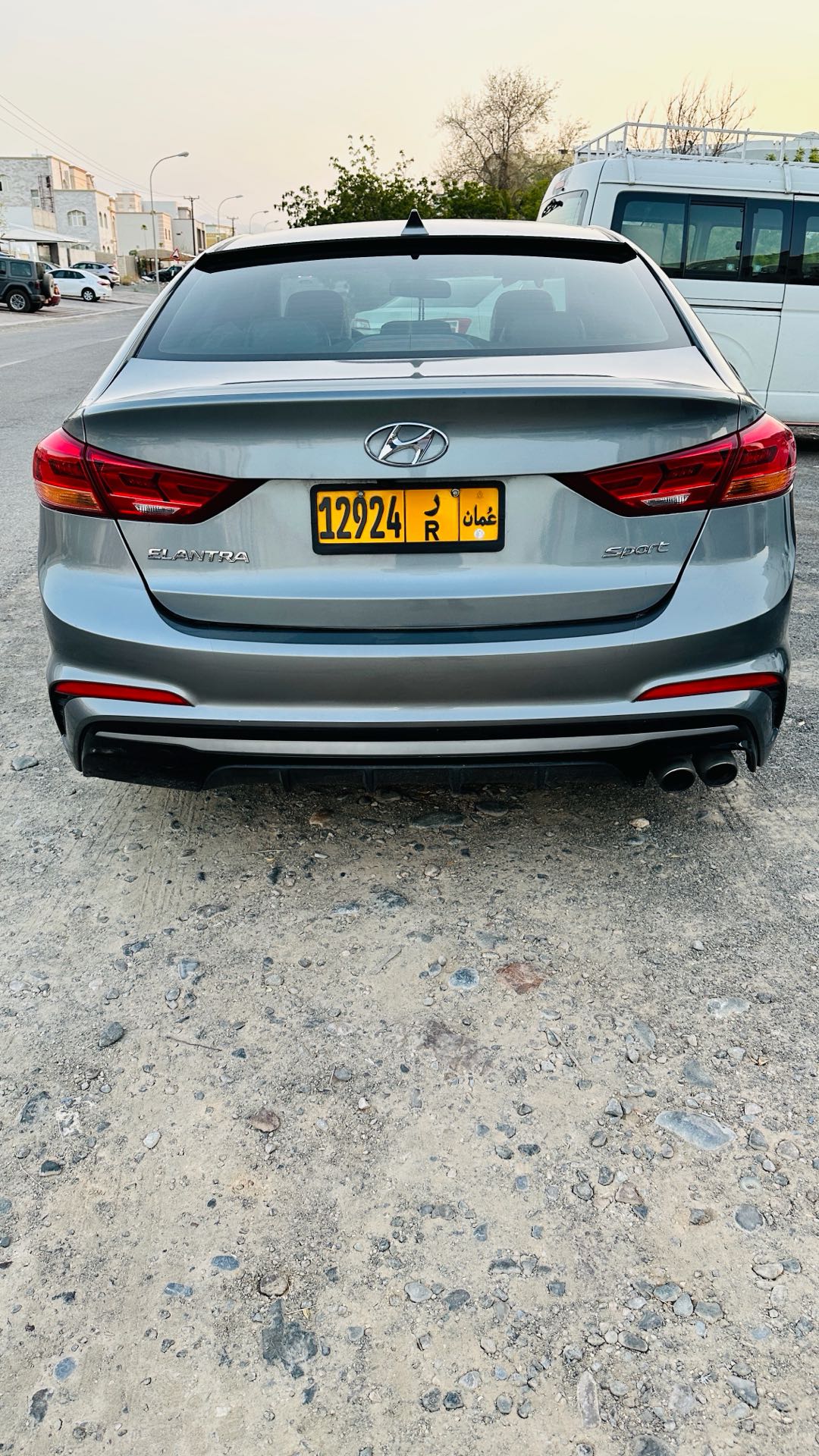 Car Image 2018 HYUNDAI ELANTRA LIMITED
