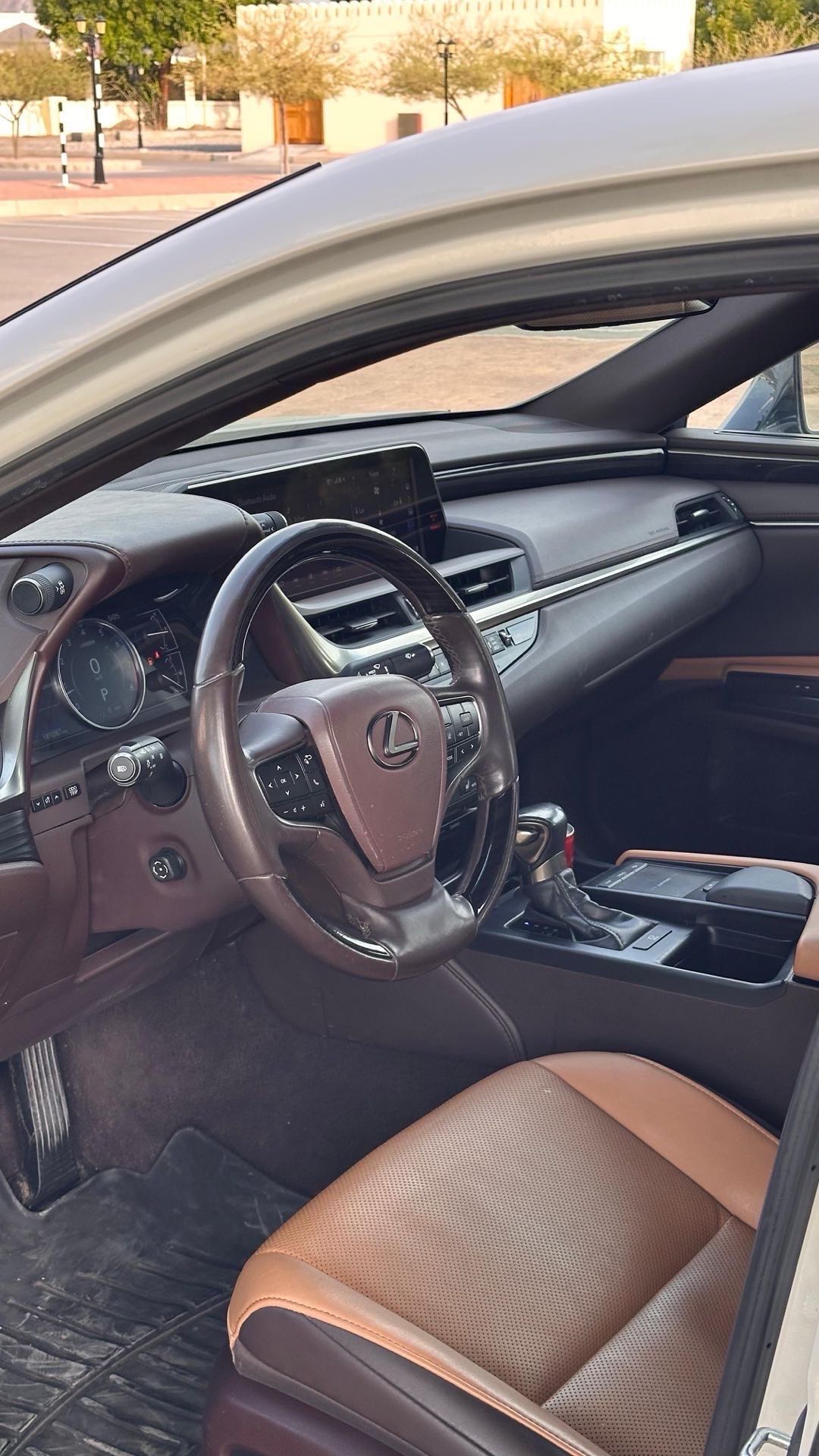 Car Image 2019 LEXUS ES 350
