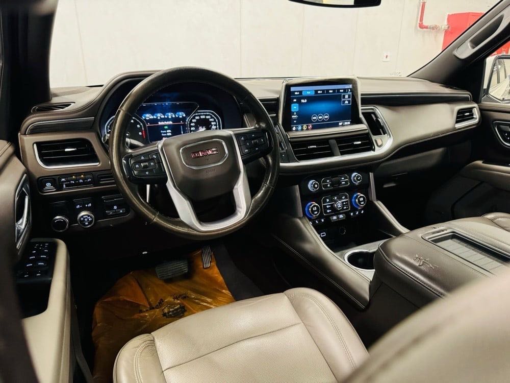Car Image 2021 GMC YUKON SLT