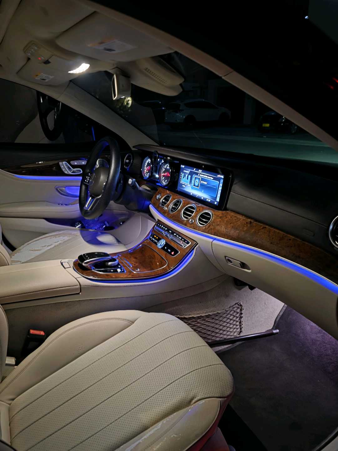 Car Image 2019 MERCEDES E Class 300