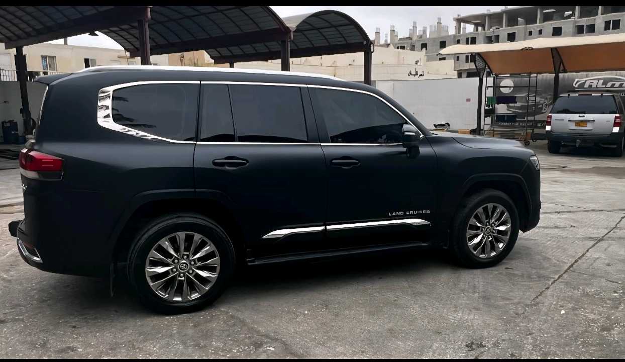 Car Image 2022 TOYOTA LAND CRUISER GX.R