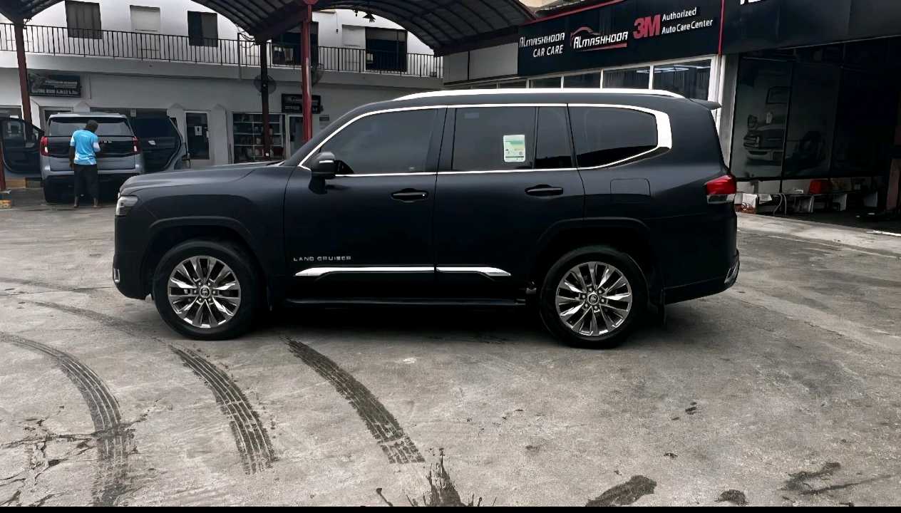 Car Image 2022 TOYOTA LAND CRUISER GX.R
