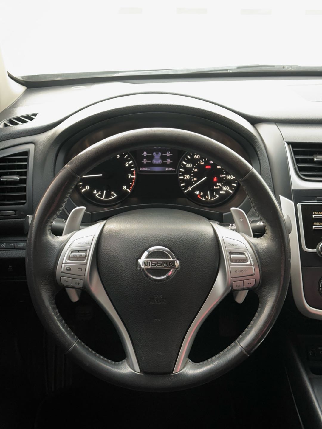 Car Image 2016 NISSAN ALTIMA SR