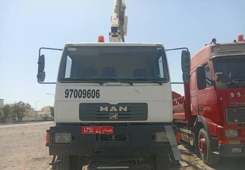 MAN CREW CAB 2010