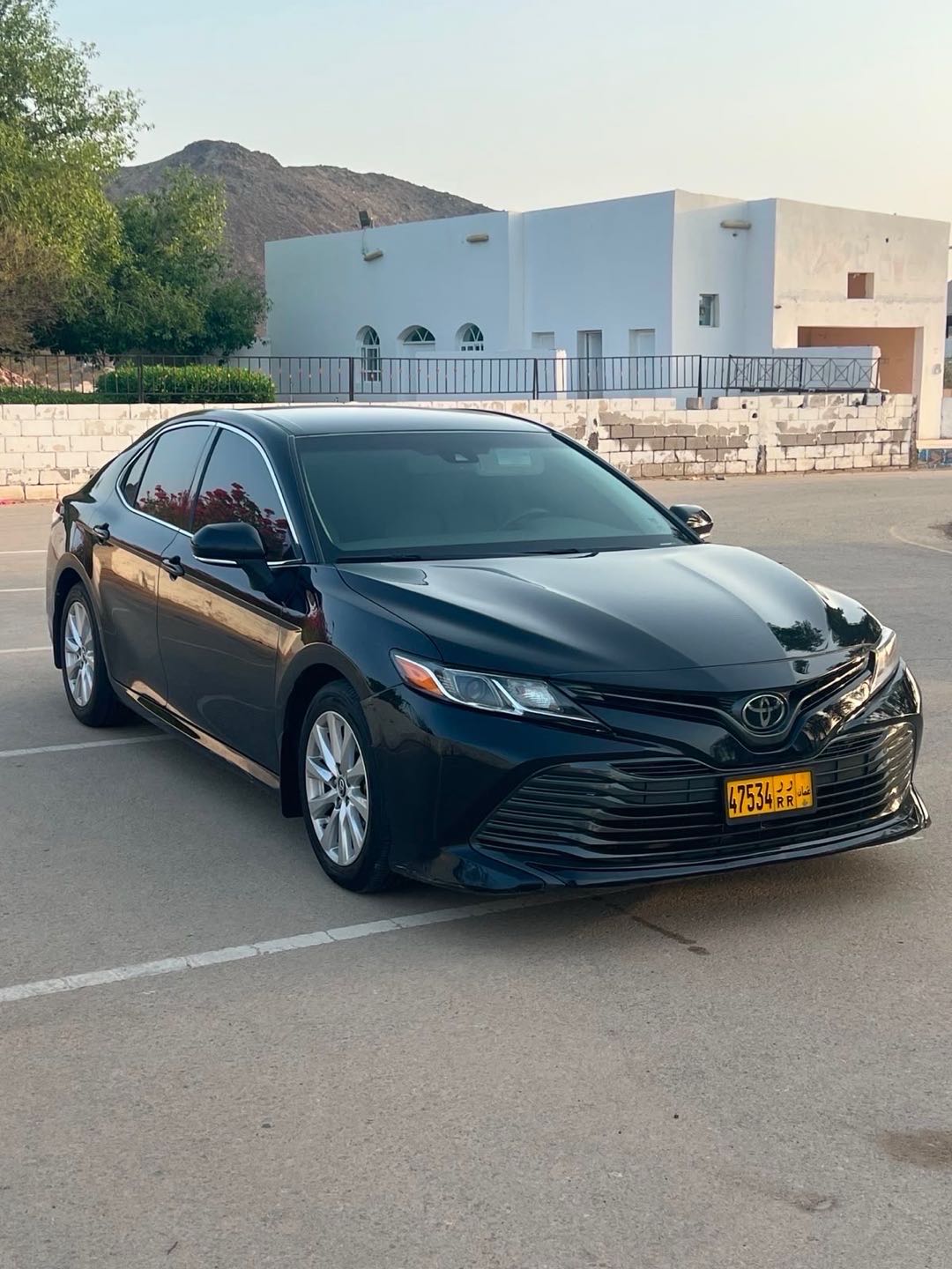 Car Image 2018 TOYOTA CAMRY LE