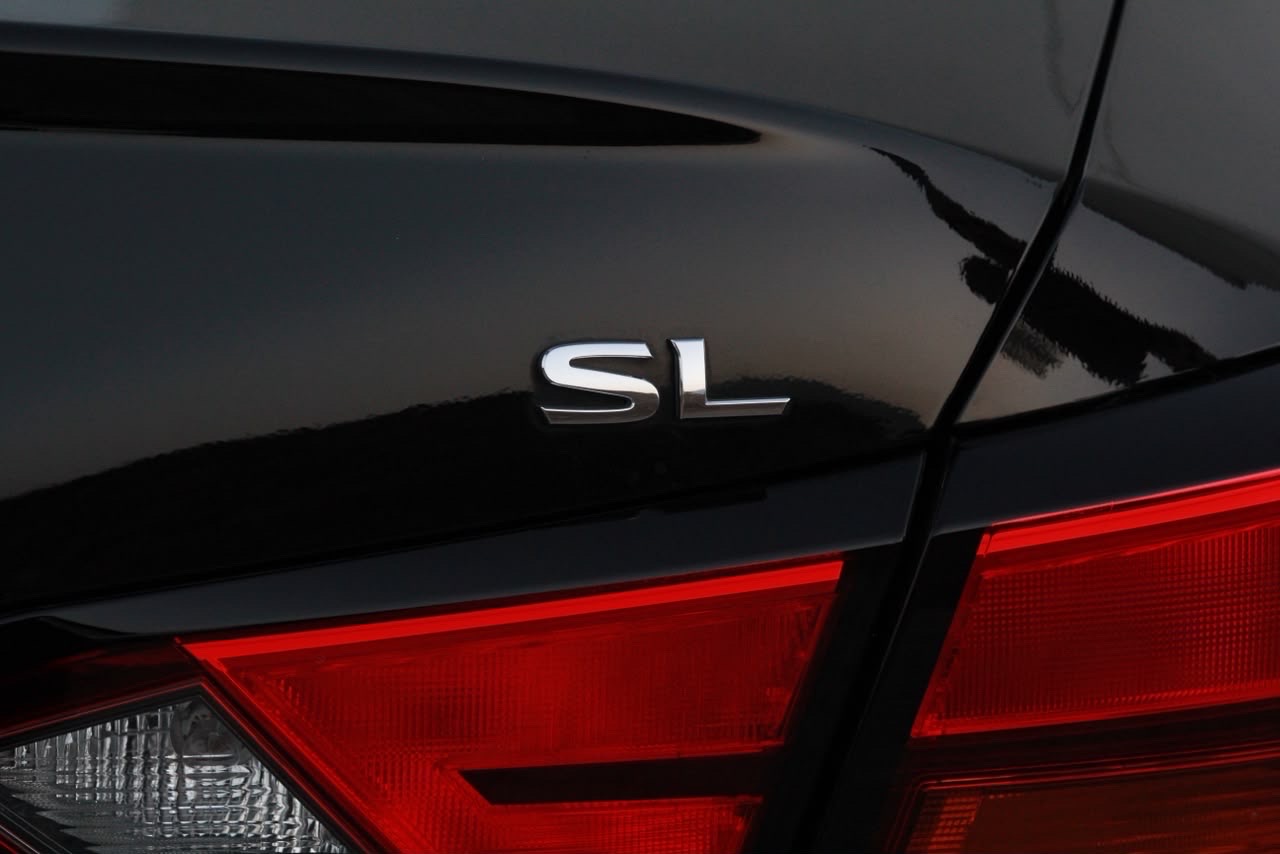 Car Image 2019 NISSAN ALTIMA SL