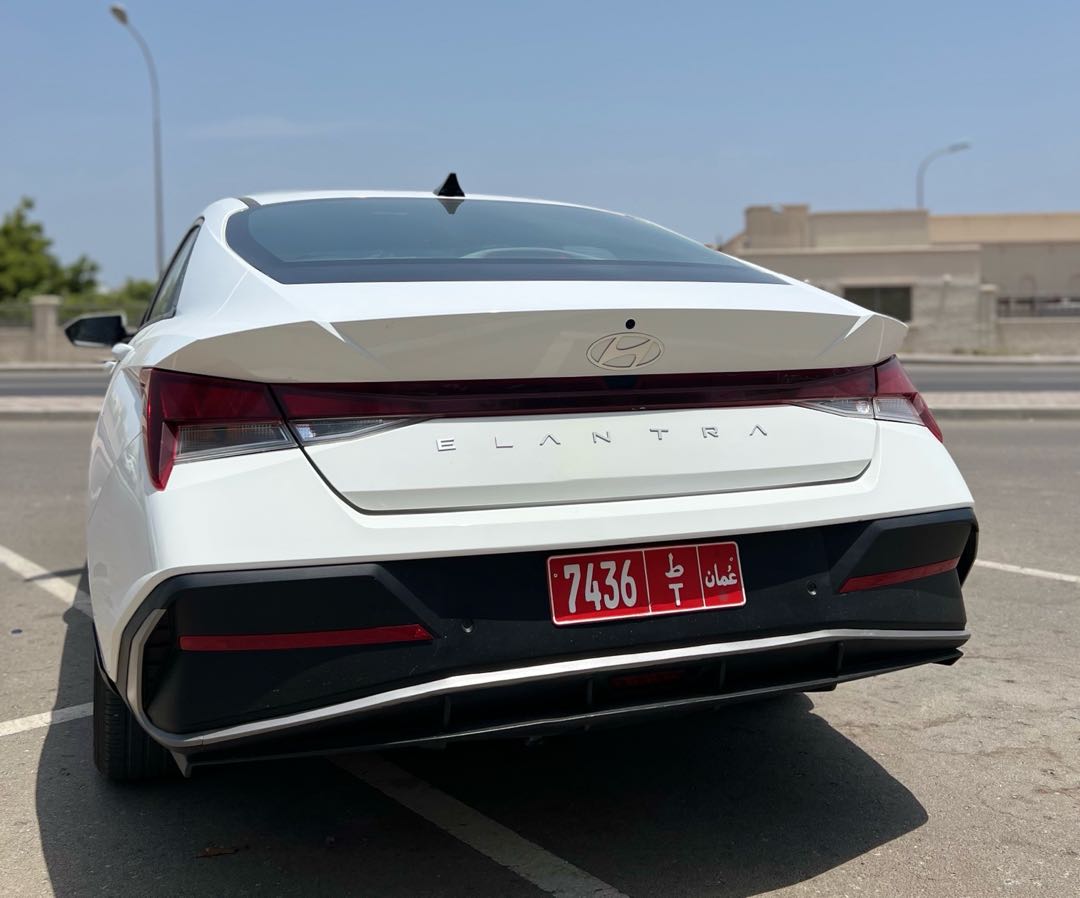HYUNDAI ELANTRA 2024