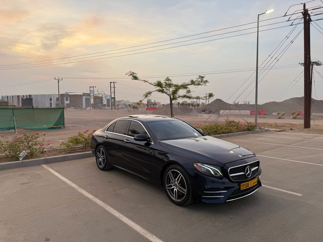 Car Image 2019 MERCEDES E Class 300