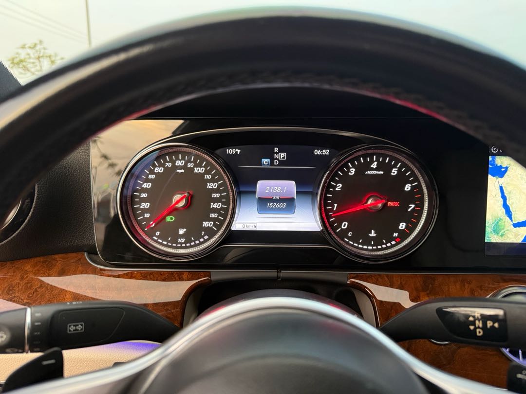 Car Image 2019 MERCEDES E Class 300