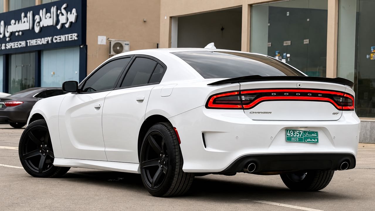 Car Image 2019 DODGE CHARGER GT
