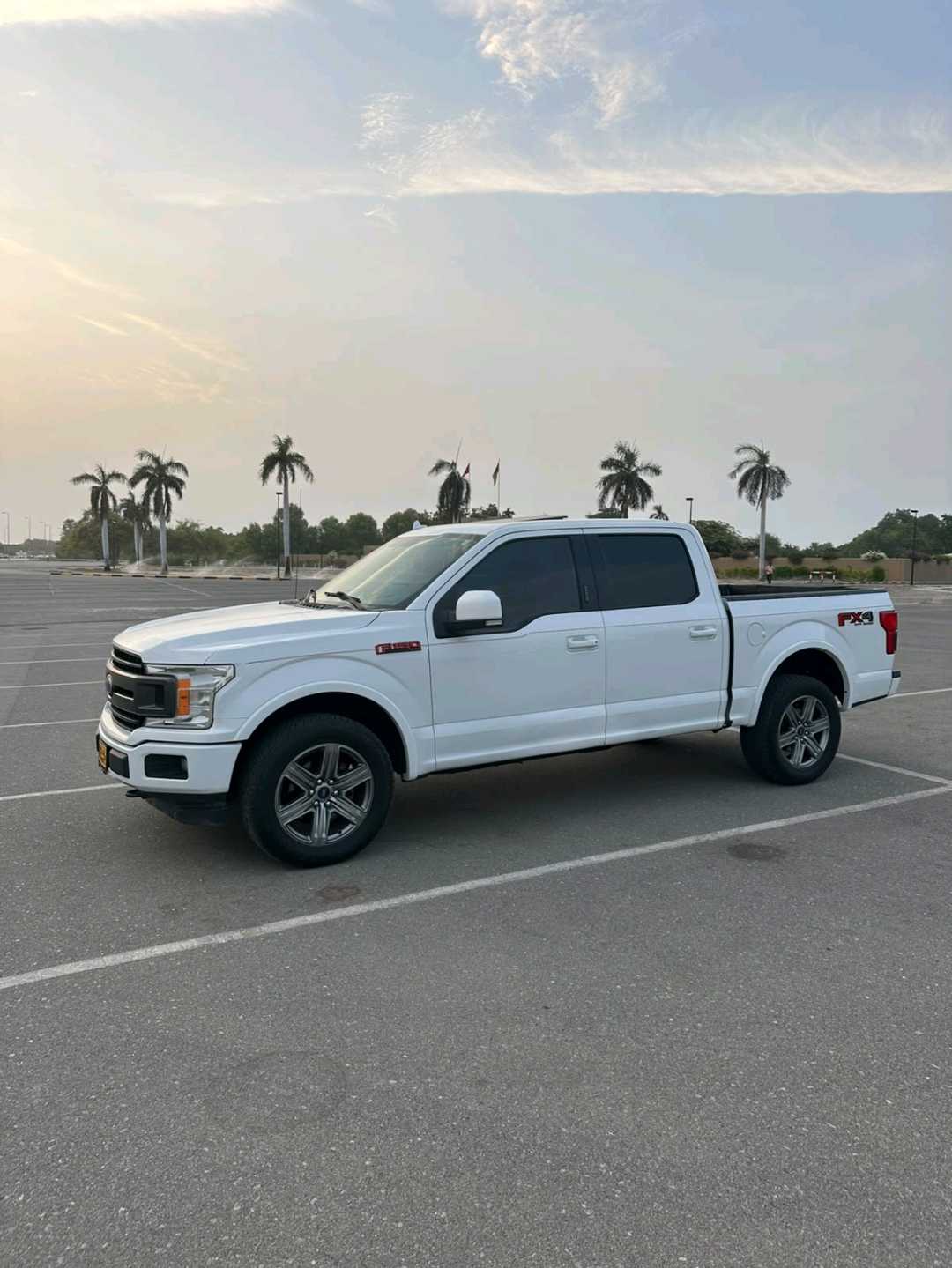 Car Image 2018 FORD F-150 Platinum