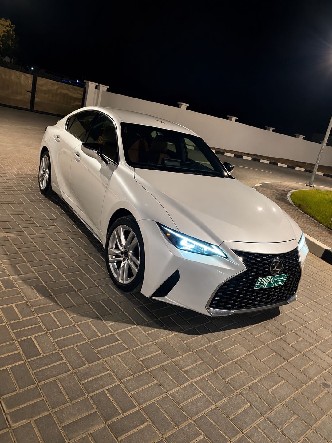 LEXUS IS 2022