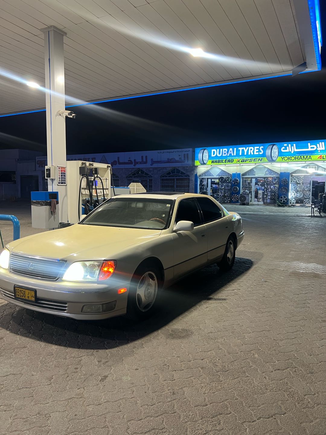 Car Image 1998 LEXUS LS 400