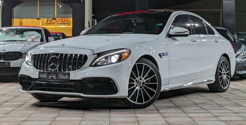 Car Image 2017 MERCEDES C Class 300