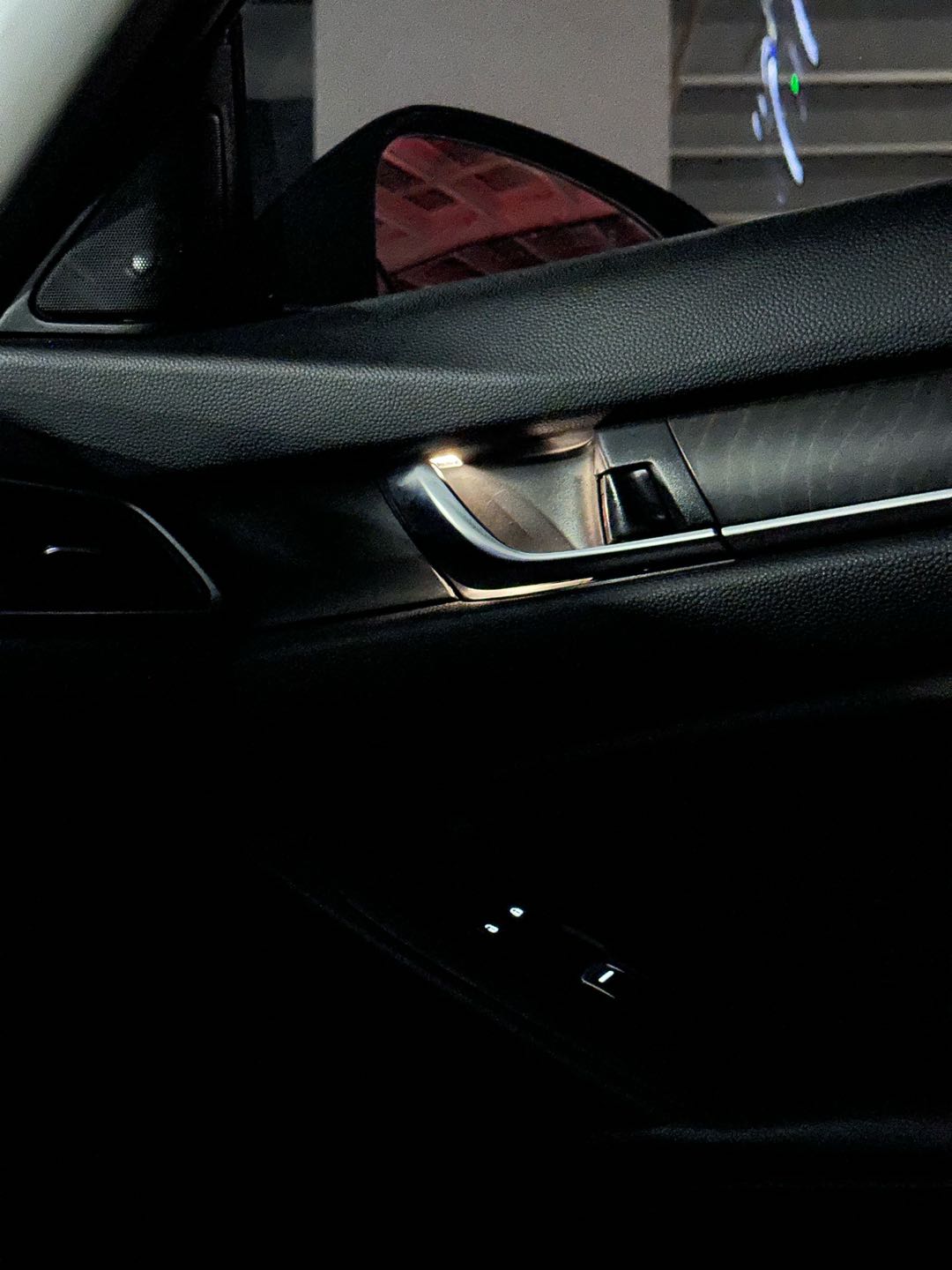 Car Image 2018 HONDA ACCORD TOURING