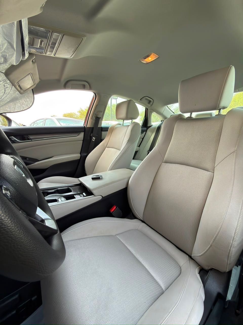 Car Image 2018 HONDA ACCORD LX