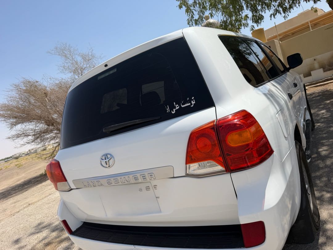 Car Image 2008 TOYOTA LAND CRUISER GX