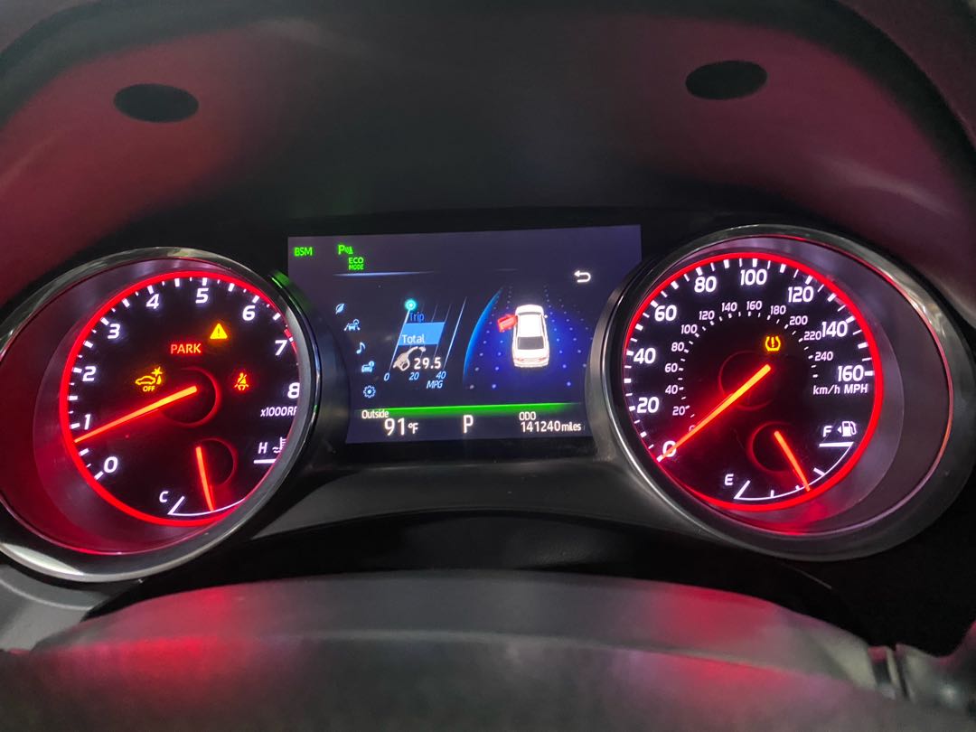 Car Image 2018 TOYOTA CAMRY XSE