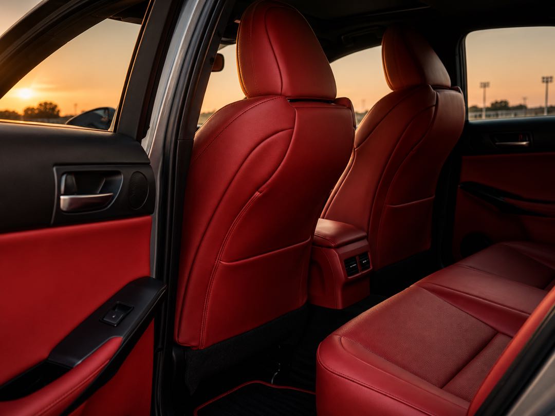 LEXUS IS 2024