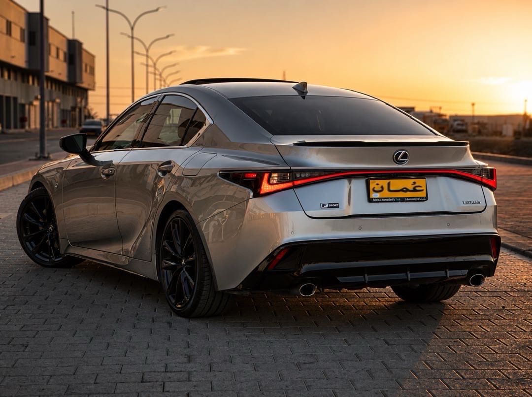 LEXUS IS 2024