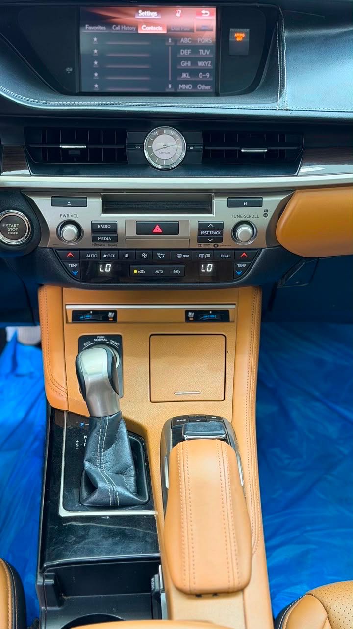 Car Image 2018 LEXUS ES 350