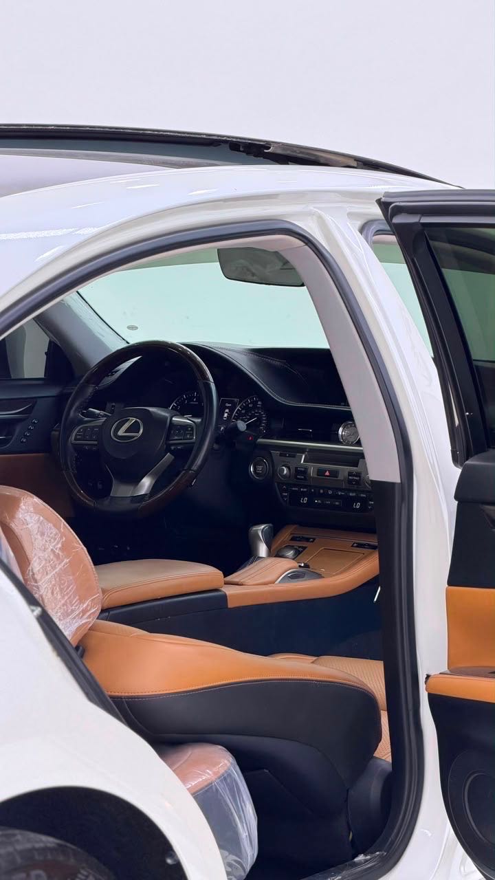 Car Image 2018 LEXUS ES 350