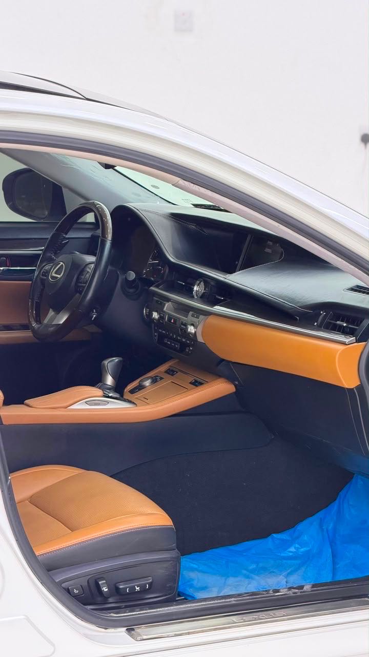 Car Image 2018 LEXUS ES 350