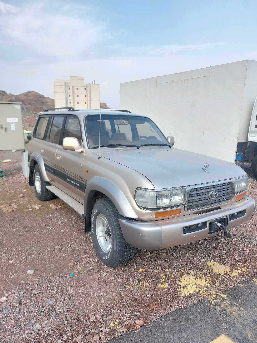 Car Image 1997 TOYOTA LAND CRUISER VX.R