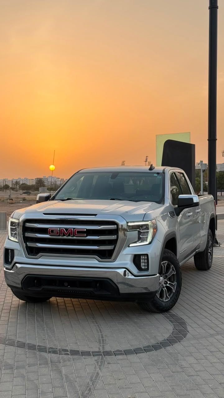 Car Image 2019 GMC SIERRA SLE