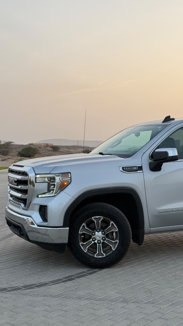 Car Image 2019 GMC SIERRA SLE