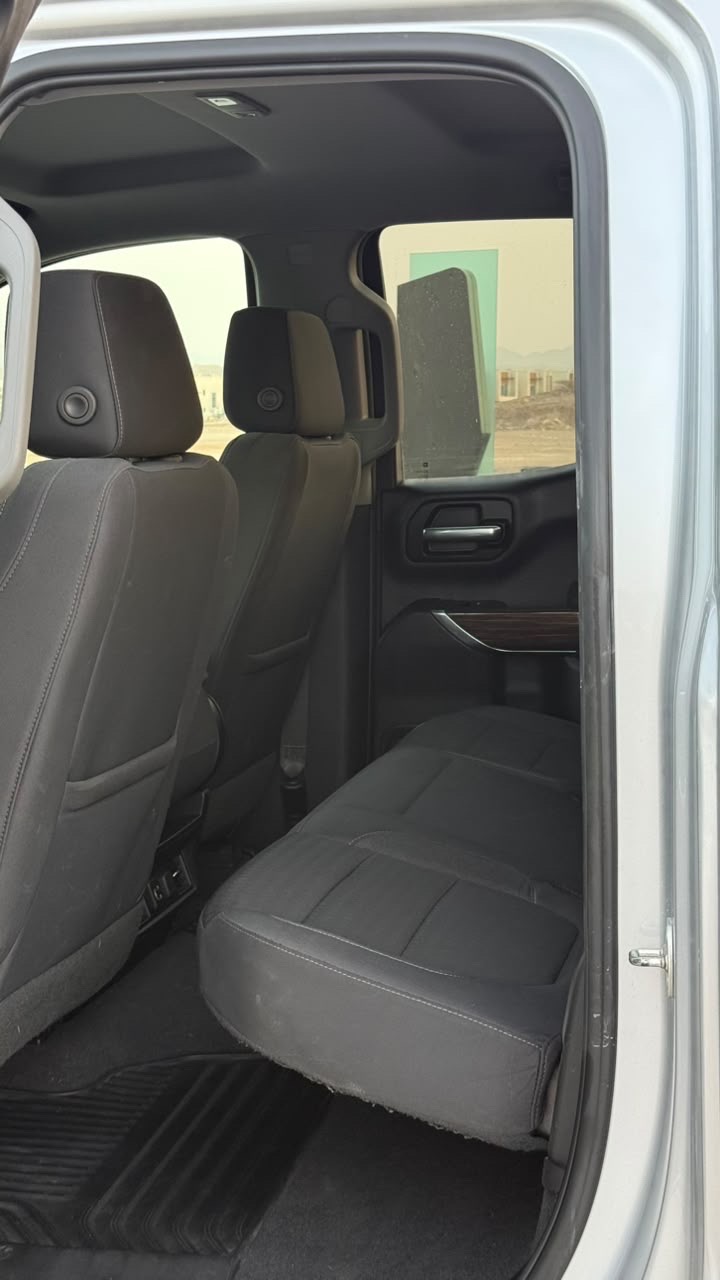Car Image 2019 GMC SIERRA SLE