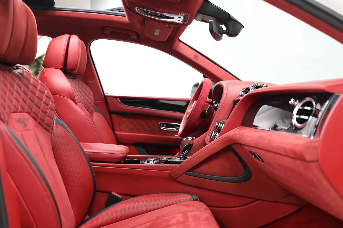 Car Image 2021 BENTLEY BENTAYGA 