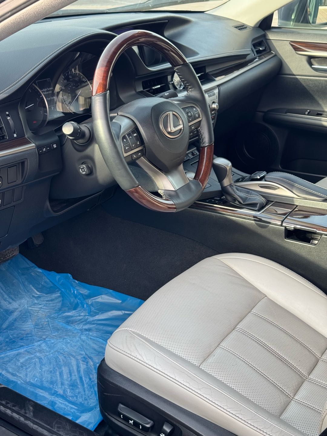 Car Image 2018 LEXUS ES 350
