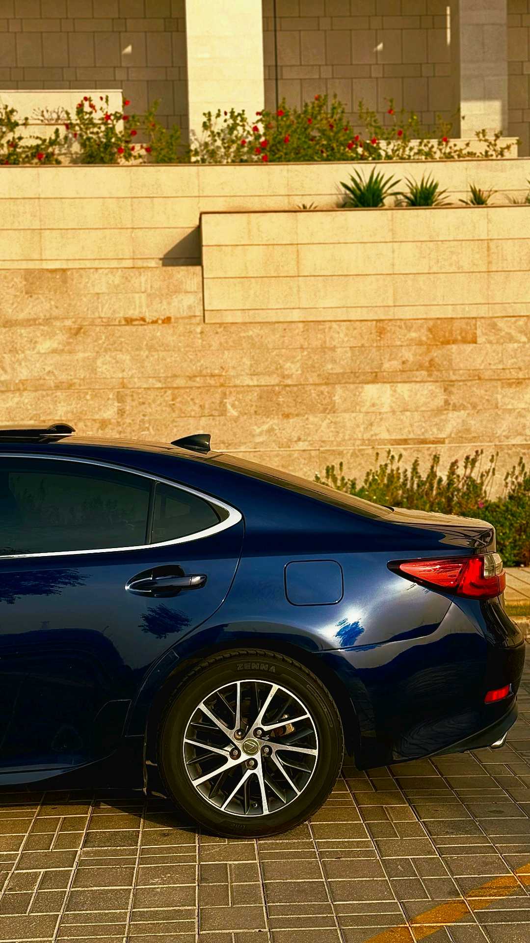 Car Image 2018 LEXUS ES 350
