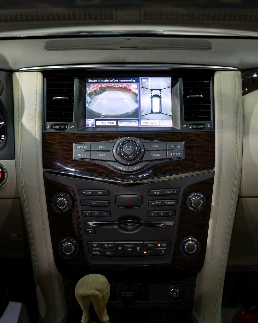 Car Image 2014 NISSAN PATROL Platinum