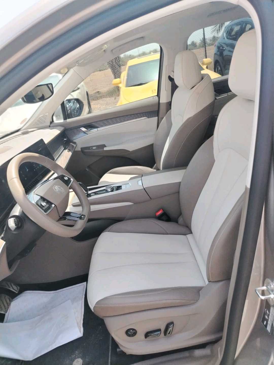 أم جي RX9 2025